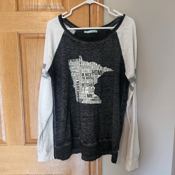 Maurices Long Sleeve - Picture 1 of 8